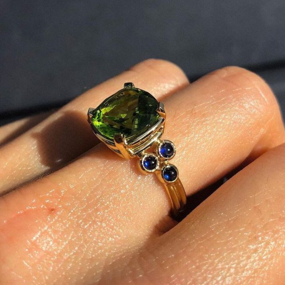Cushion Cut Peridot Sapphire Golden Ring (Size 7) - Picture 6 of 9